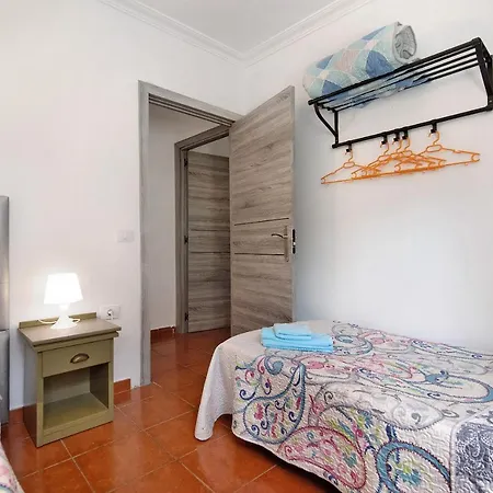 Holiday home Vivienda V Torres 4 *