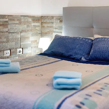 Holiday home Vivienda V Torres 4